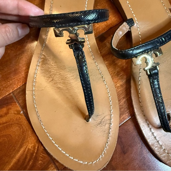 Tory Burch Black and Tan Sandals with T-Strap Design - Picture 8 of 13